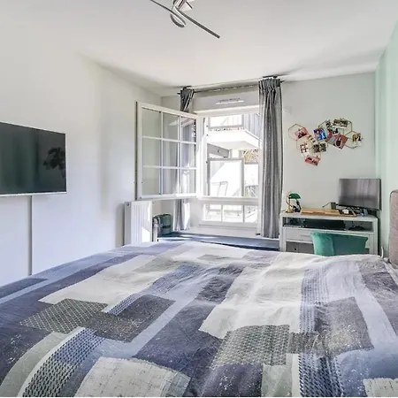 Charming Apartment *